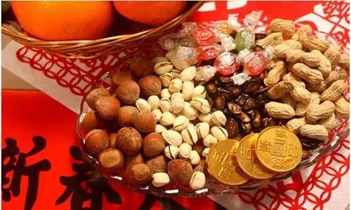 <strong>昆明年貨哪里去？昆明最全批發(fā)市場攻略，物美價廉才是年貨王道！</strong>